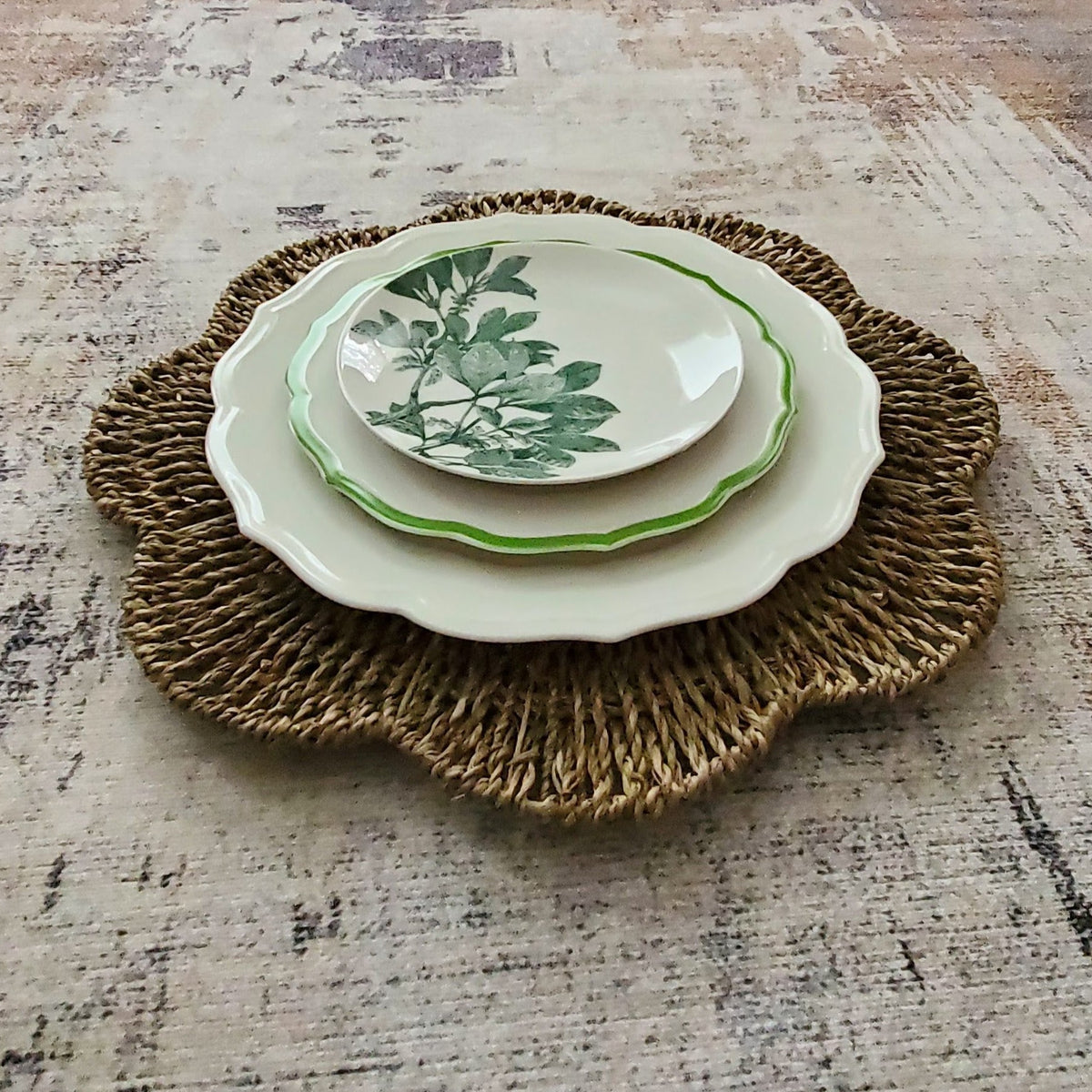 Stella Scalloped Verde Green Rim Salad Plate